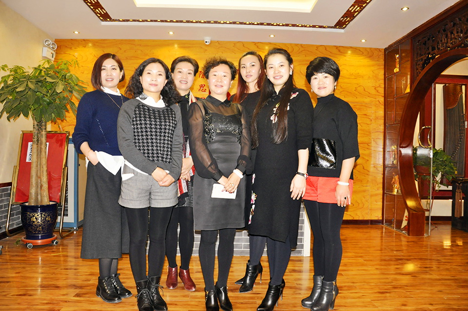2015年11月酒泉市女企业家协会来我校参观交流