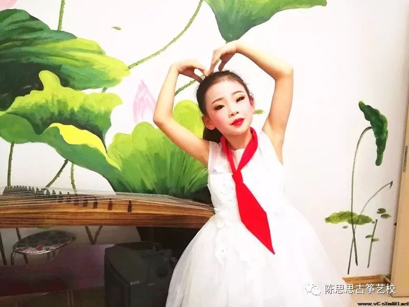 “小小主持人”选手介绍