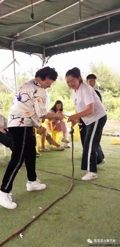 陈思思古筝艺校第三届“筝途”系列活动开始啦！