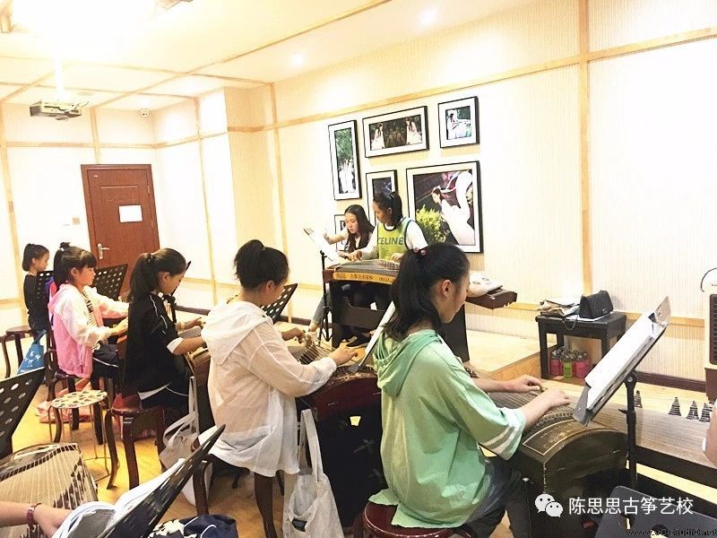 陈思思古筝艺校祝所有教师教师节快乐