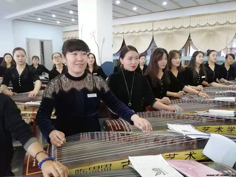 陈思思古筝艺校艺校“筝途”系列活动---第四届大型公益类高级师资培训