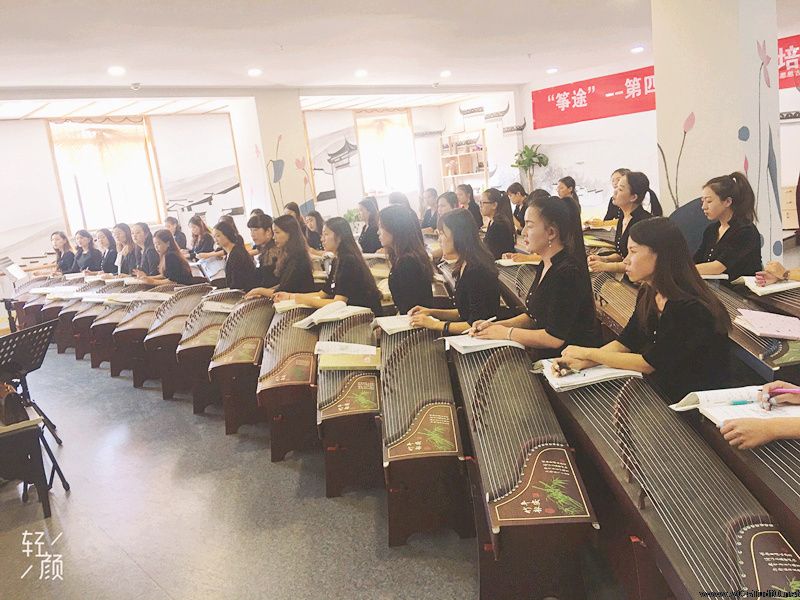 陈思思古筝艺校艺校“筝途”系列活动---第四届大型公益类高级师资培训