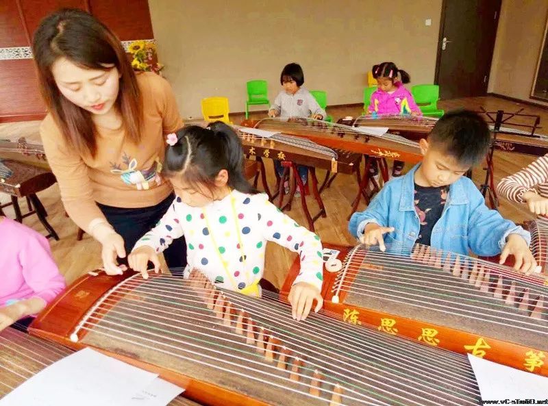 陈思思古筝艺校——宝鸡校区