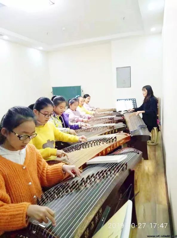 陈思思古筝艺校——宝鸡校区