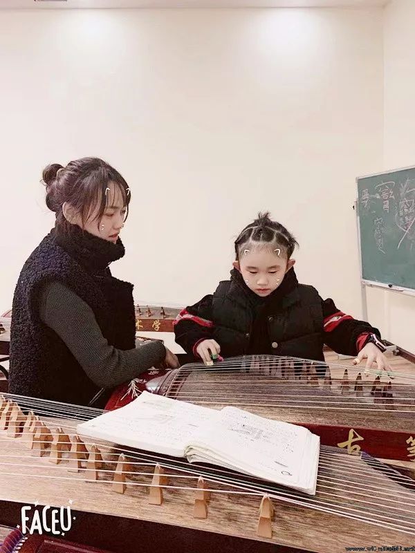 陈思思古筝艺校——宝鸡校区