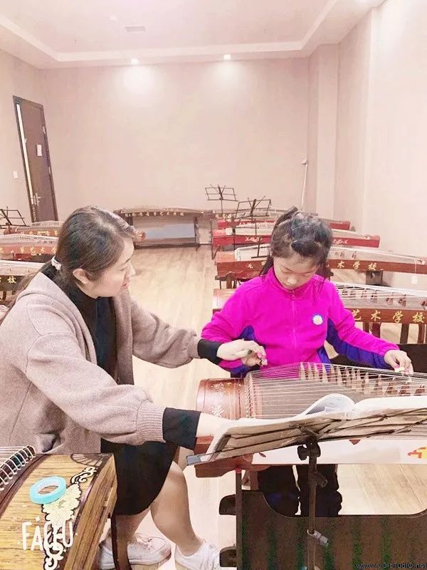 陈思思古筝艺校——宝鸡校区