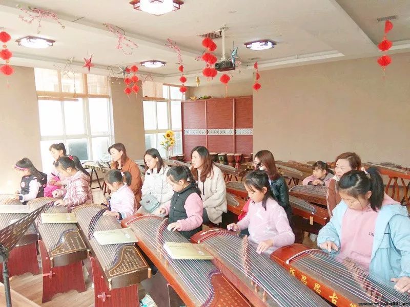 陈思思古筝艺校——宝鸡校区