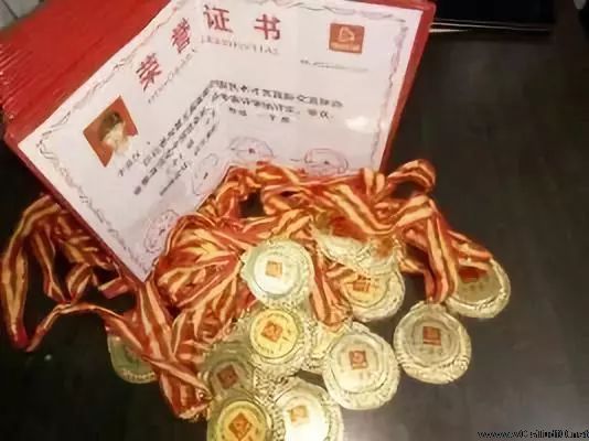 陈思思古筝艺校——宝鸡校区