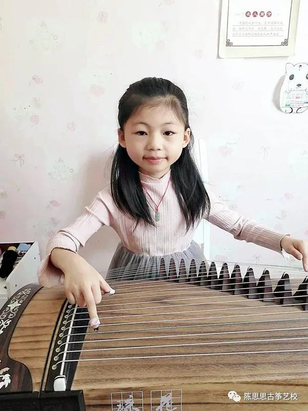 以“艺”战疫，大爱继续——陈思思古筝艺校玉门校区