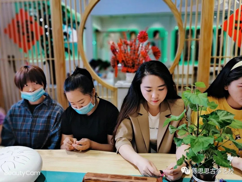 陈思思古筝艺校——让阅读成为一种习惯