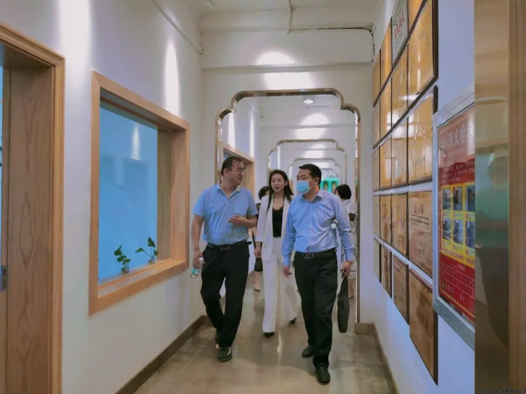 教育局领导来我校进行疫情防控工作指导