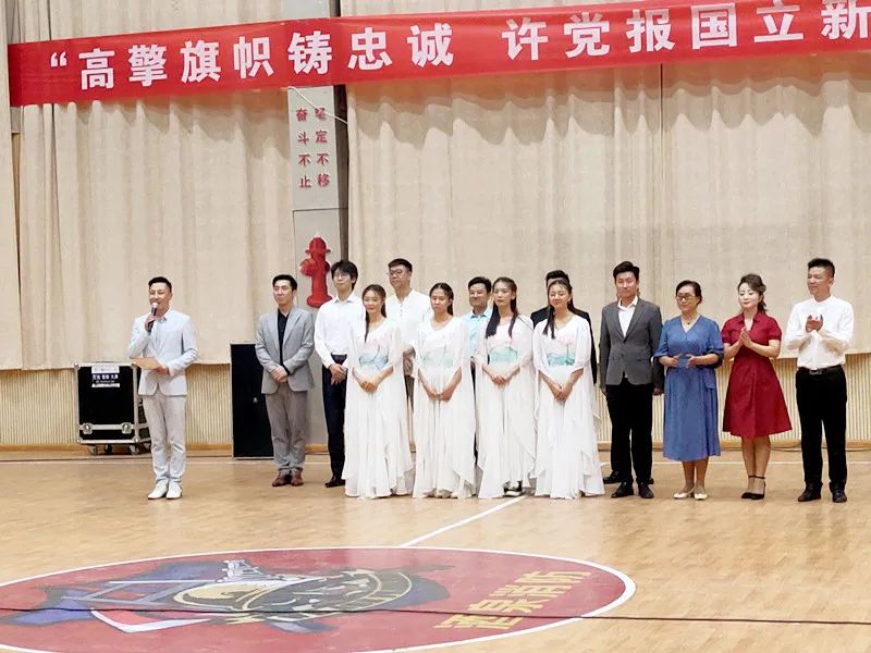 酒泉市音乐家协会携手陈思思古筝艺校慰问演出