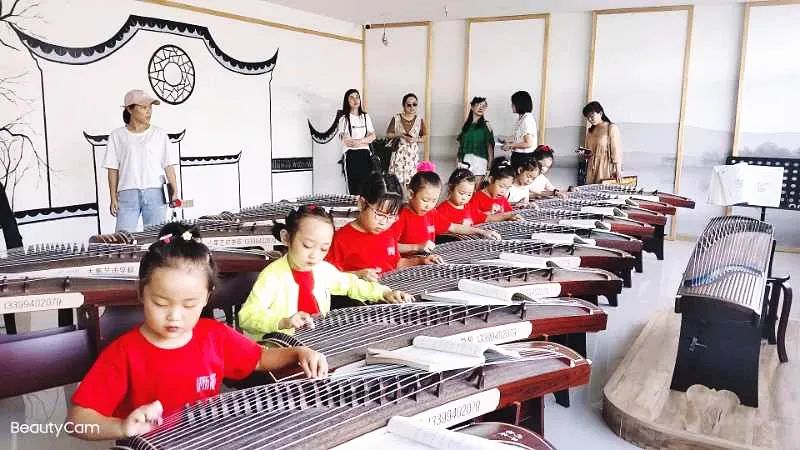 陈思思古筝艺校——玉门校区荣获“优秀办学单位”称号
