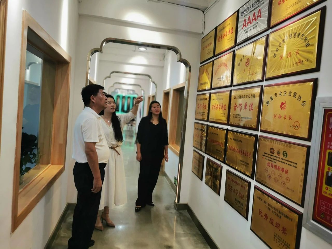 市委统战部来我校调研工作