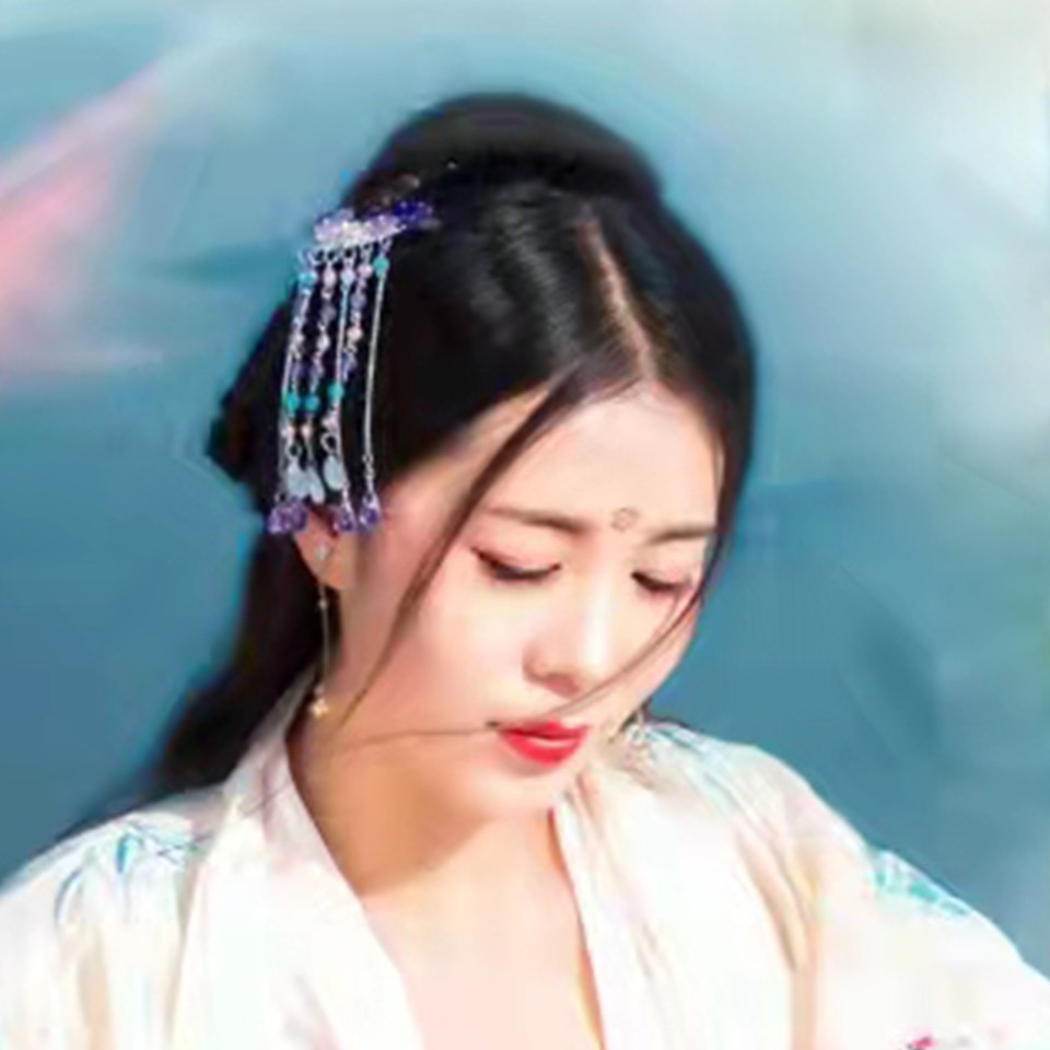 滕姗姗（校长）