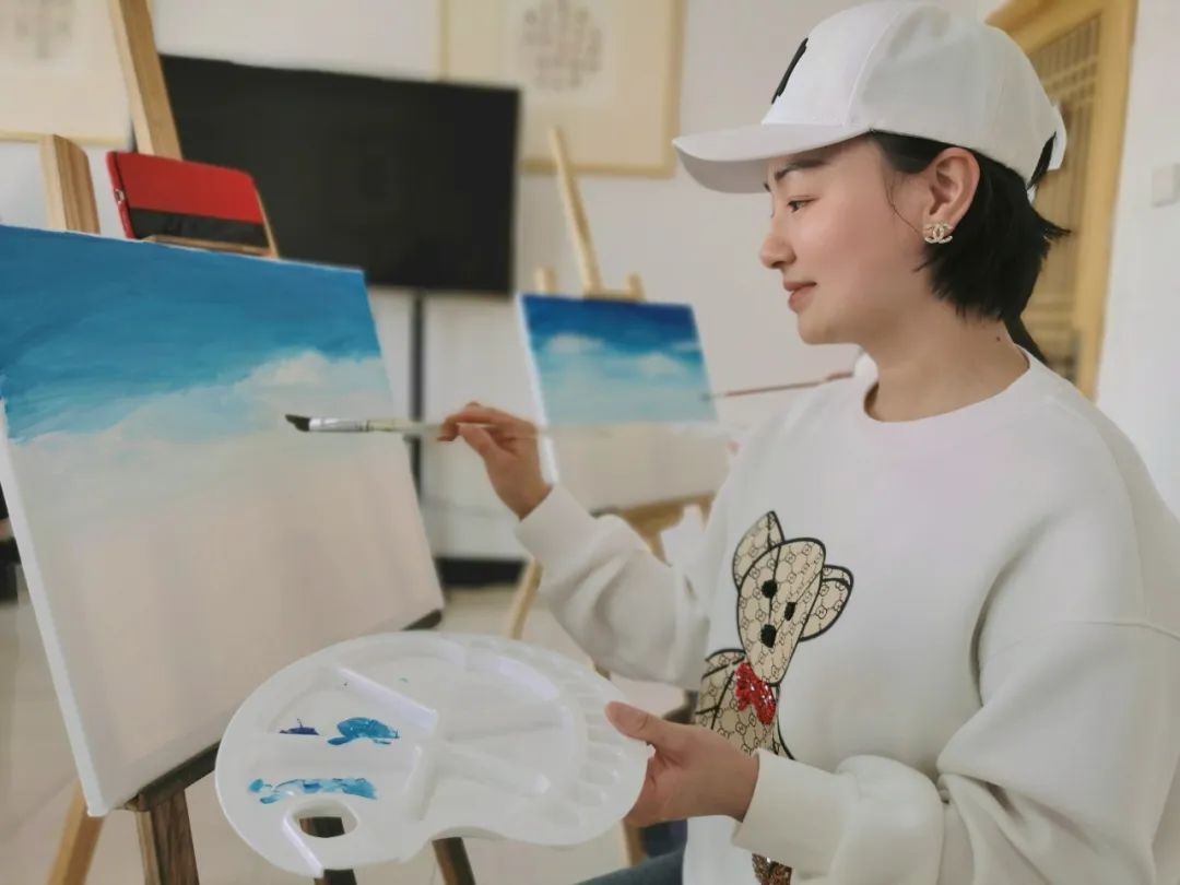 陈思思古筝艺校成人美术课程开课啦!
