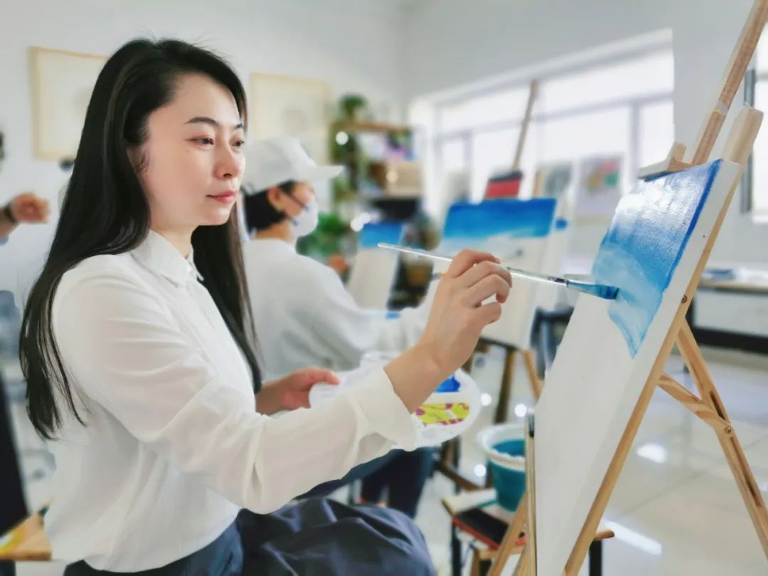 陈思思古筝艺校成人美术课程开课啦!