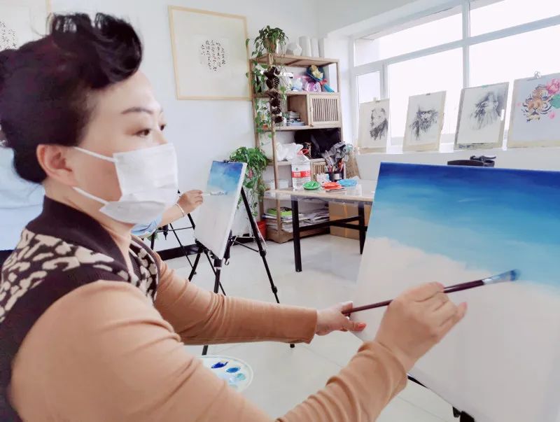 陈思思古筝艺校成人美术课程开课啦!