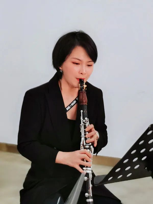 陈思思艺术学校 “追梦新时代 巾帼绽芳华”三八妇女节茶话会活动