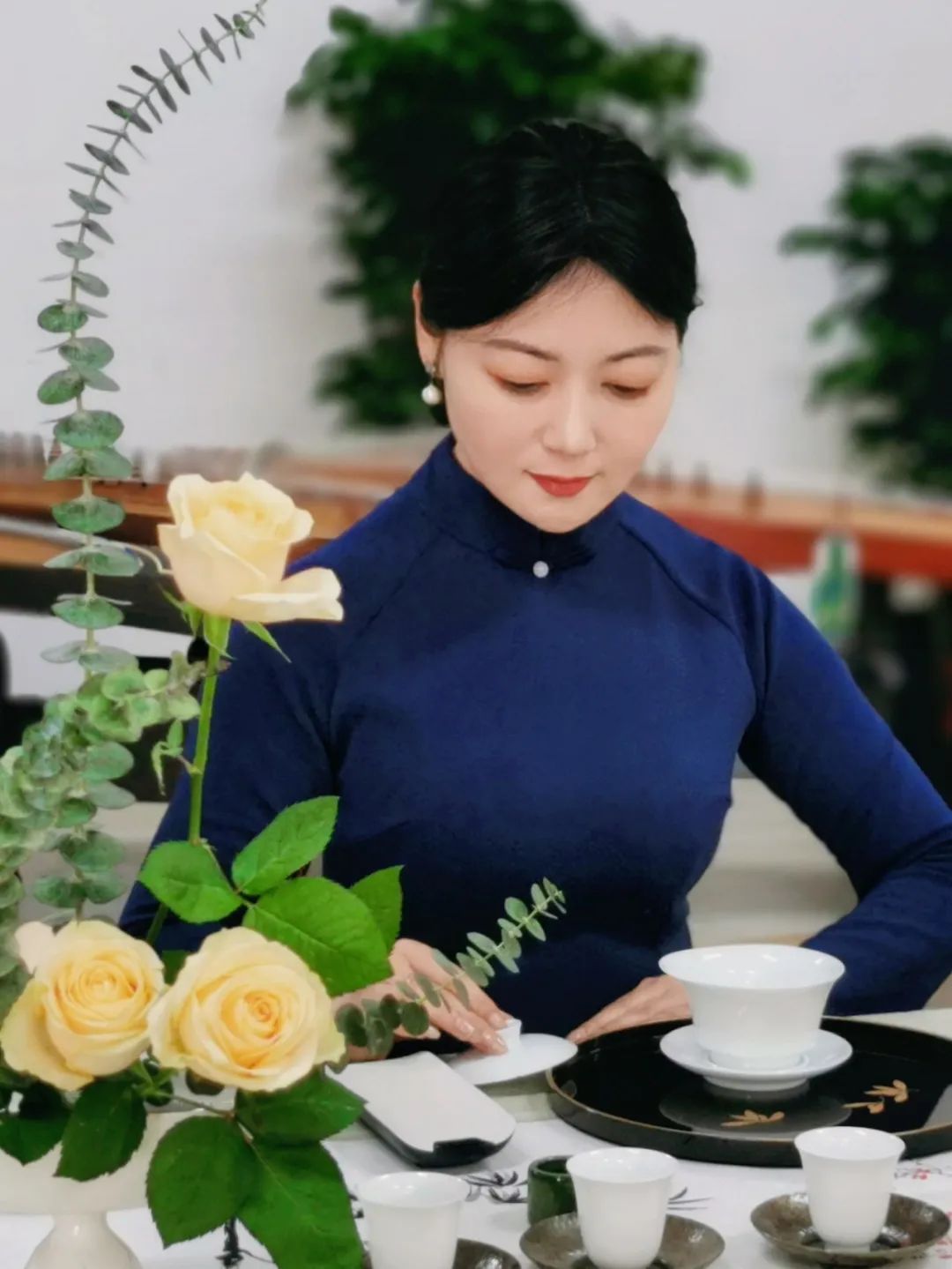 陈思思艺术学校 “追梦新时代 巾帼绽芳华”三八妇女节茶话会活动