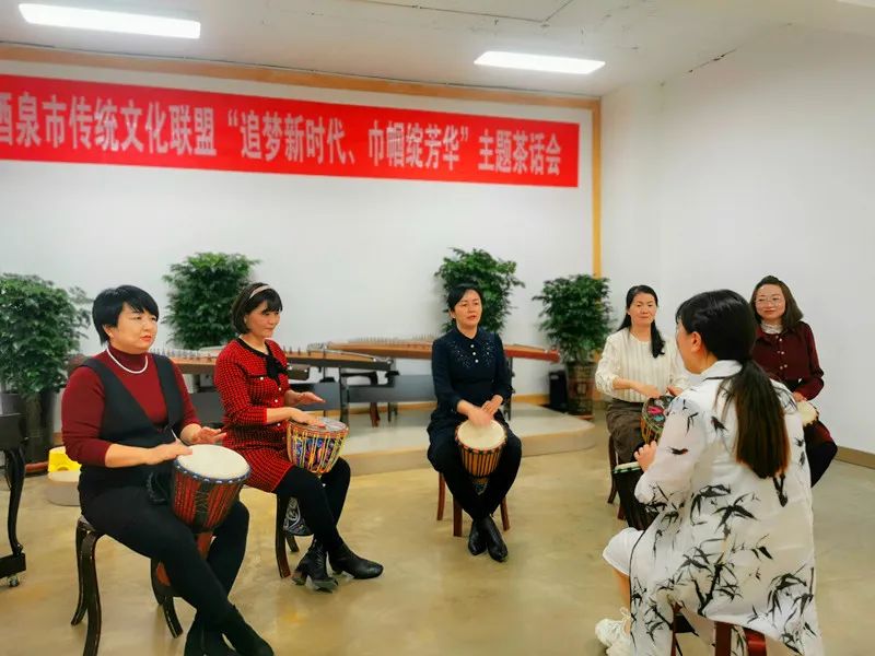 陈思思艺术学校 “追梦新时代 巾帼绽芳华”三八妇女节茶话会活动