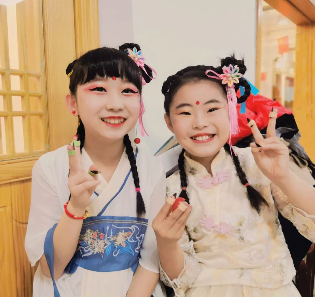 陈思思艺术学校“书香酒泉”第三期亲子读书会