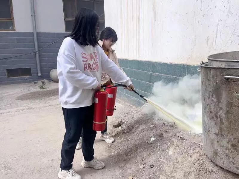 陈思思艺术学校——防灾减灾安全知识学习