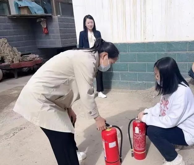 陈思思艺术学校——防灾减灾安全知识学习