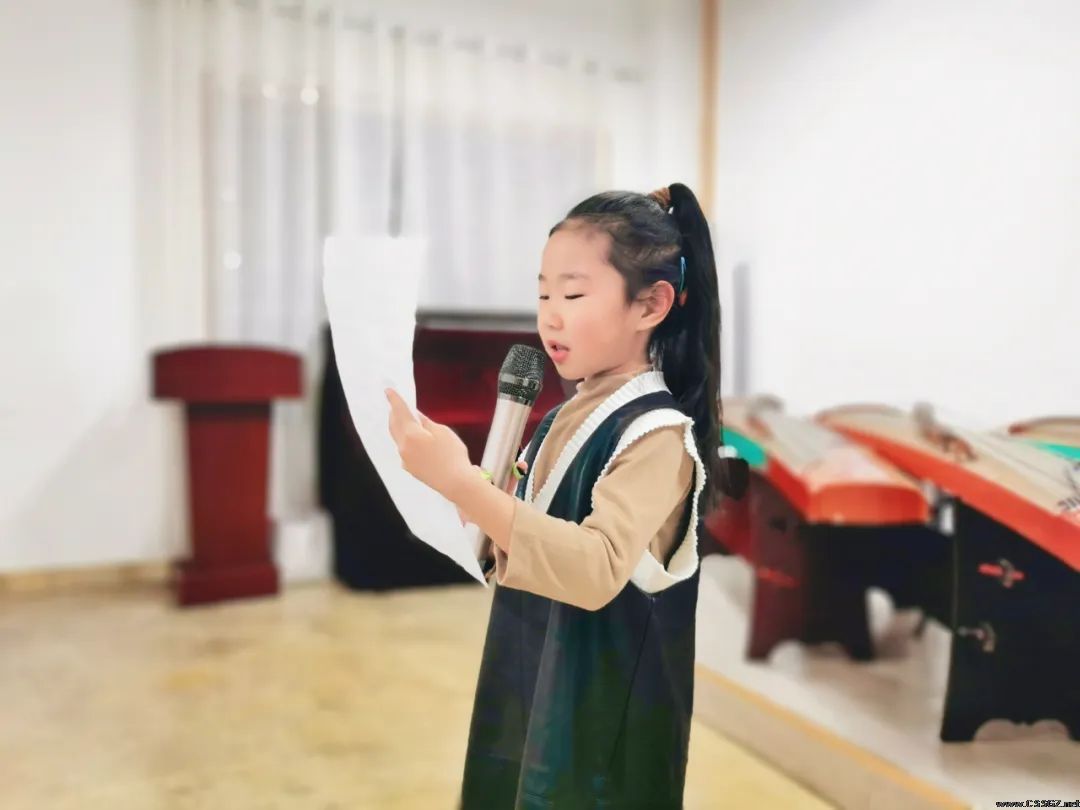 陈思思艺术学校“重阳敬老”传统文化主题读书会