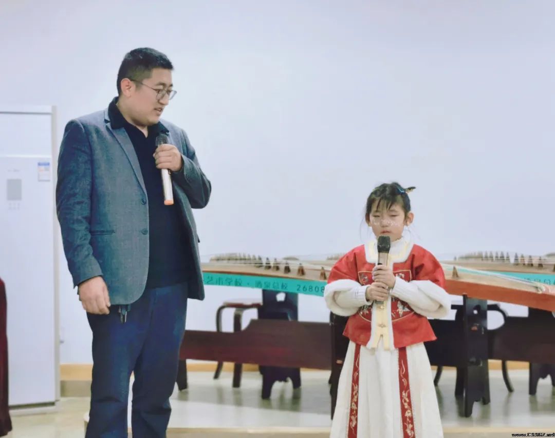 陈思思艺术学校“重阳敬老”传统文化主题读书会