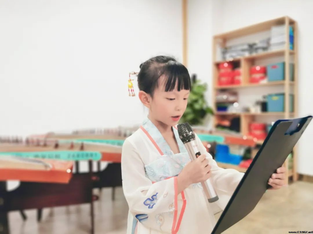 陈思思艺术学校“重阳敬老”传统文化主题读书会