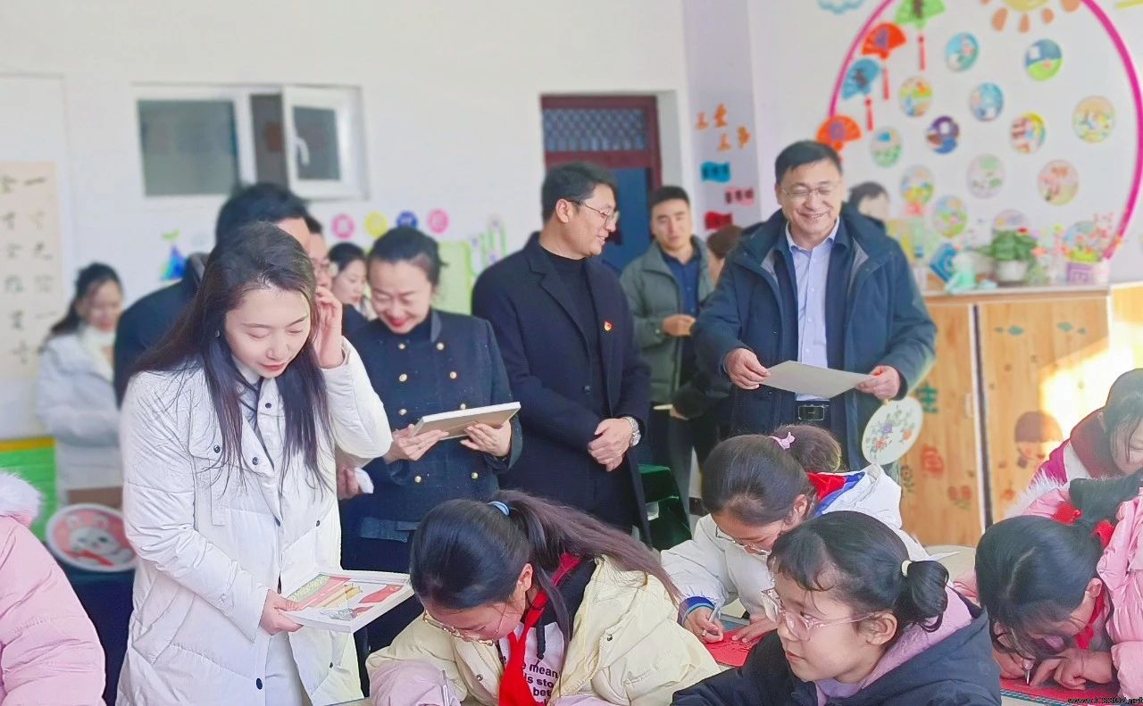 陈思思艺术学校“爱心助力 与你同行”公益行动