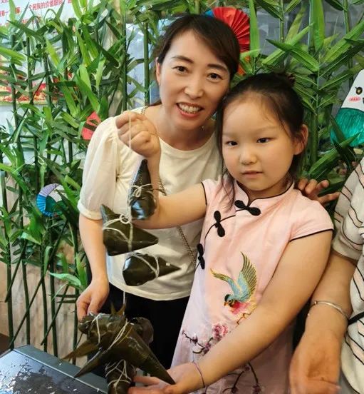 陈思思艺术学校——咸阳校区“浓情端午 粽享欢乐”亲子活动
