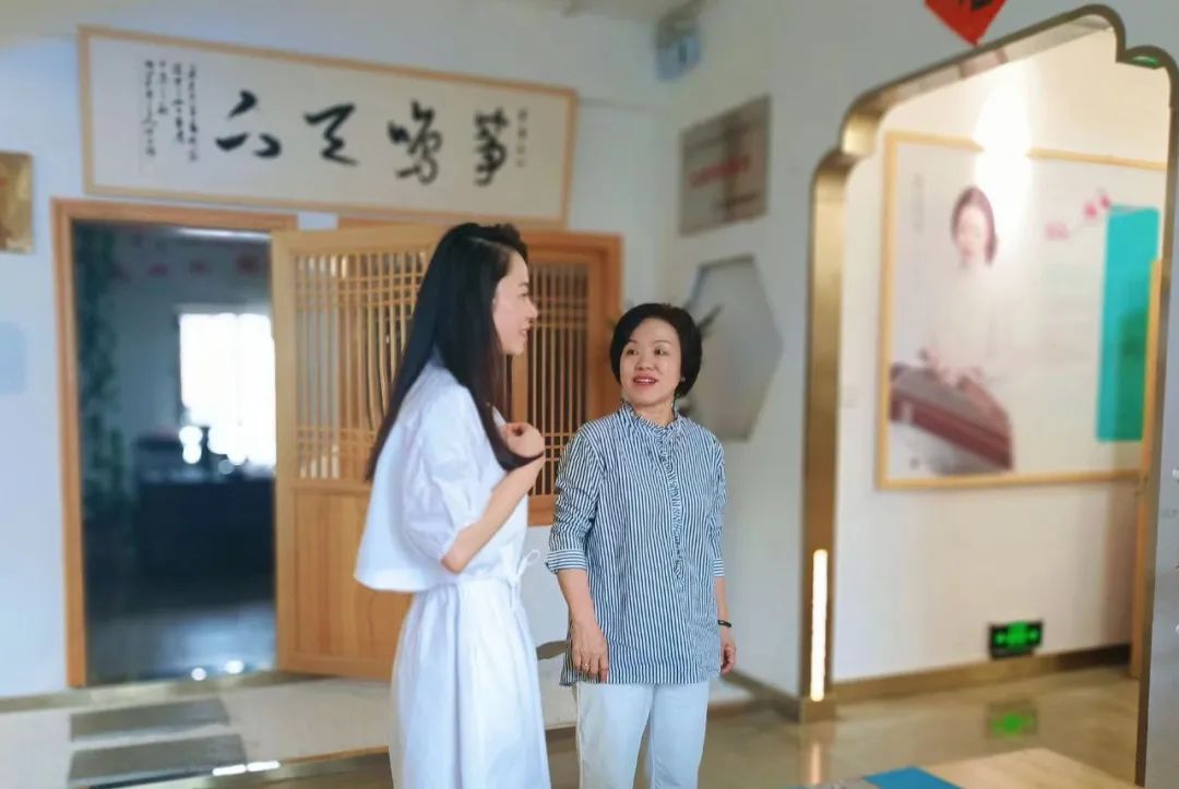 酒泉市政协调研组来陈思思艺术学校走访调研工作