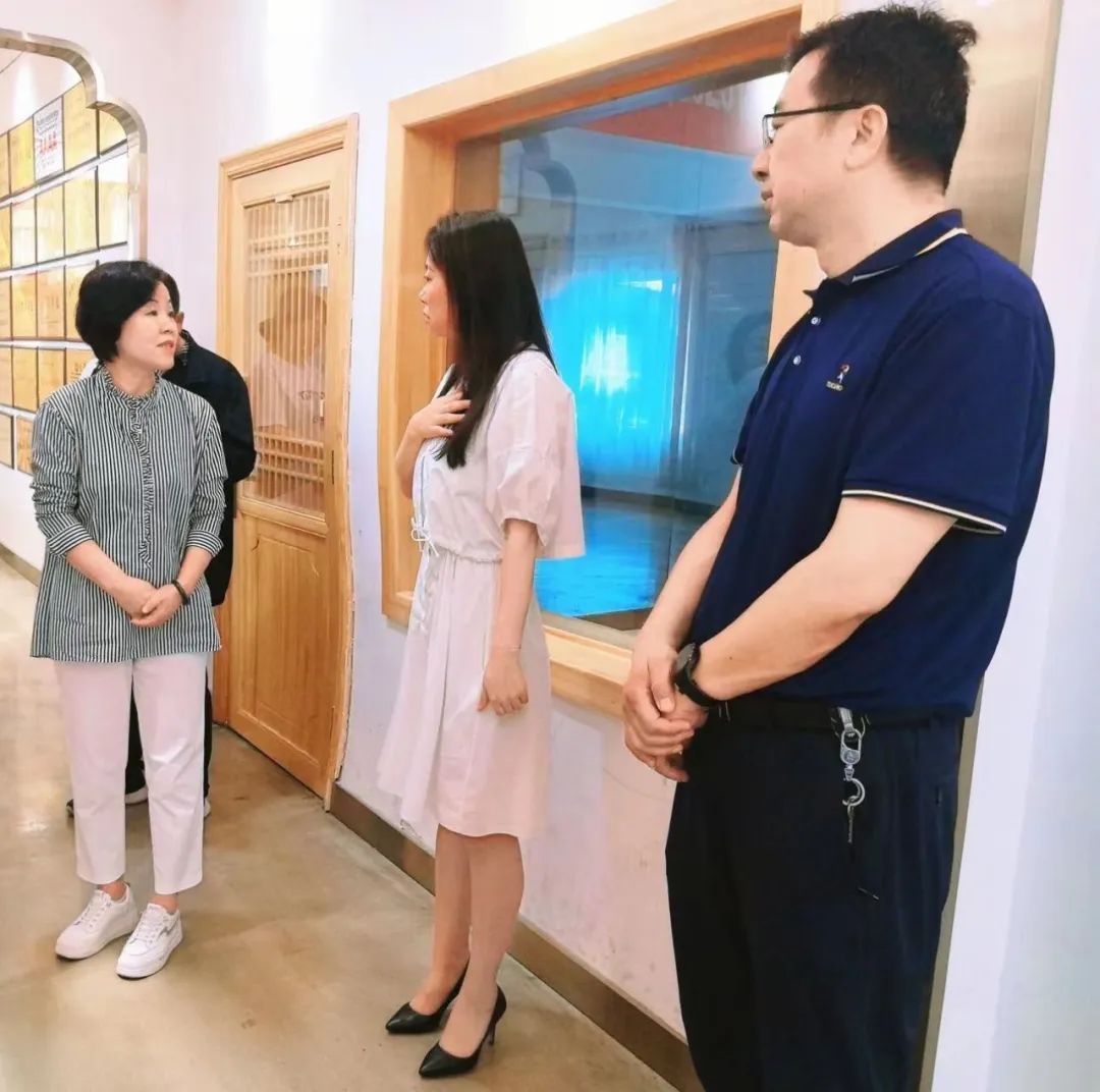 酒泉市政协调研组来陈思思艺术学校走访调研工作
