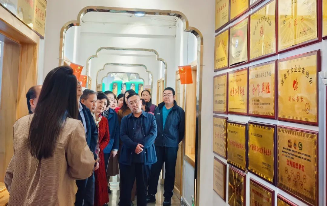 热烈欢迎——农工党肃州区委会主题活动走进陈思思艺术学校