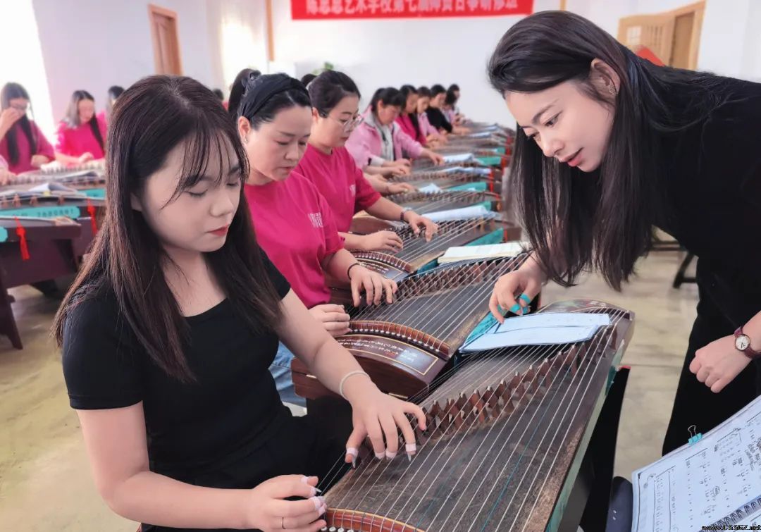 传承传统文化——陈思思艺术学校第七届古筝师资培训班