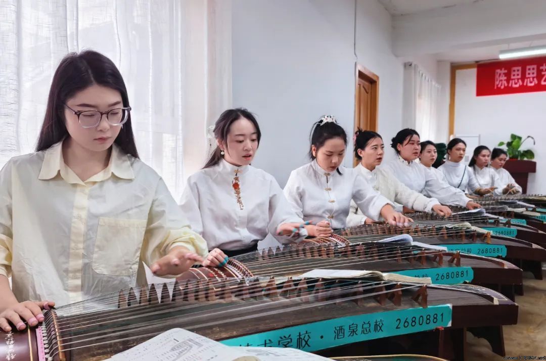 传承传统文化——陈思思艺术学校第七届古筝师资培训班