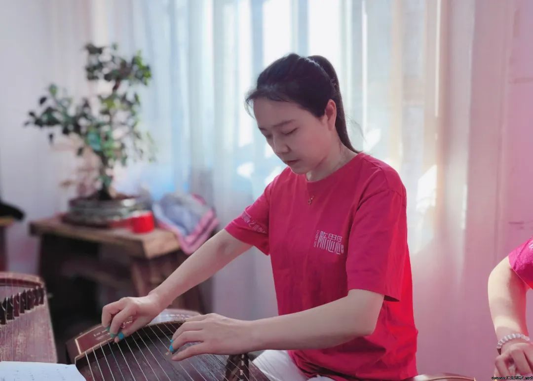 传承传统文化——陈思思艺术学校第七届古筝师资培训班