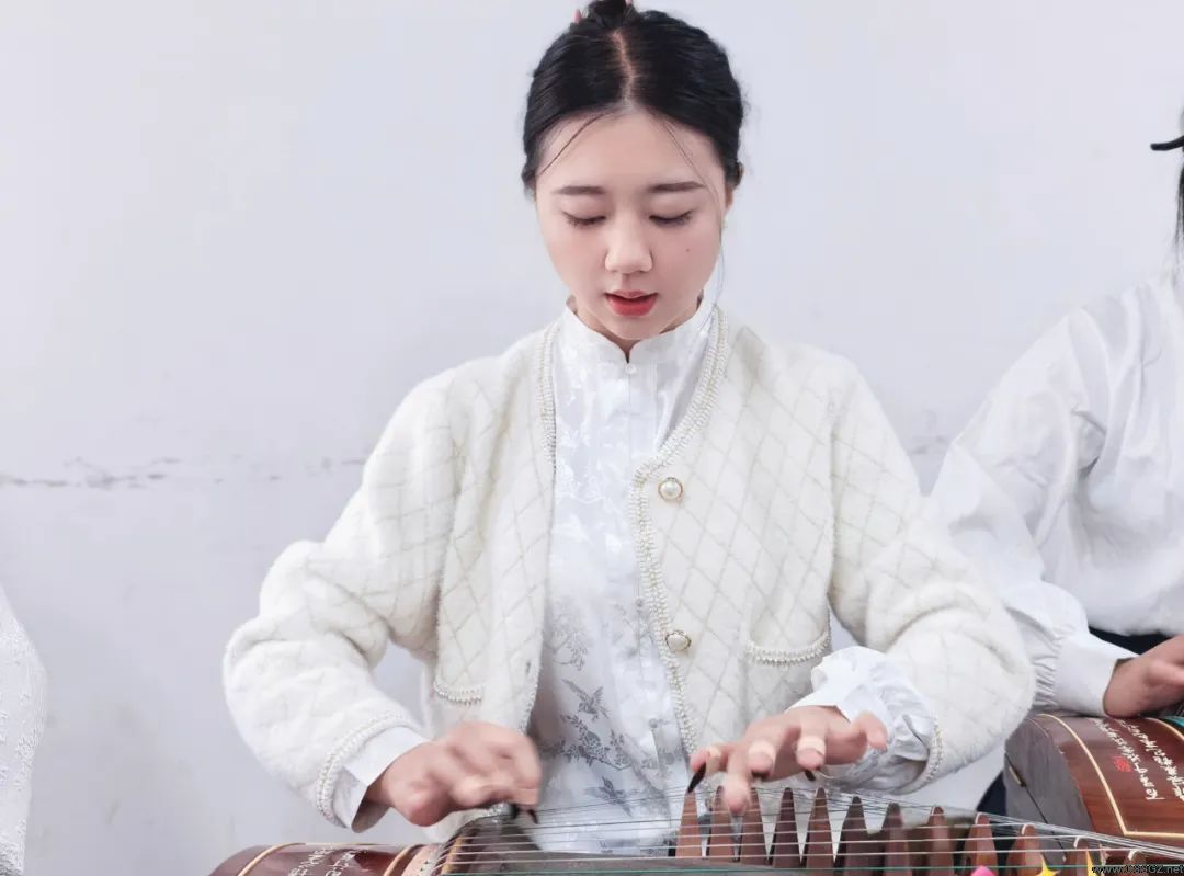 传承传统文化——陈思思艺术学校第七届古筝师资培训班