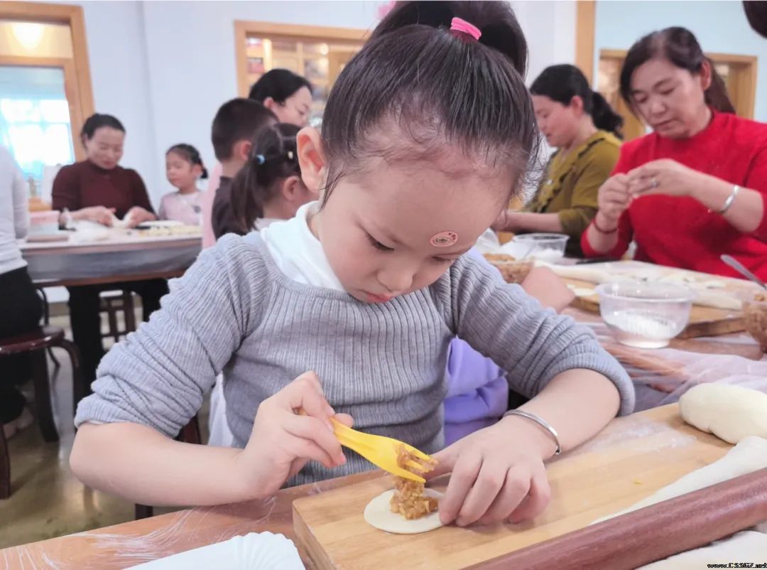 陈思思艺术学校——