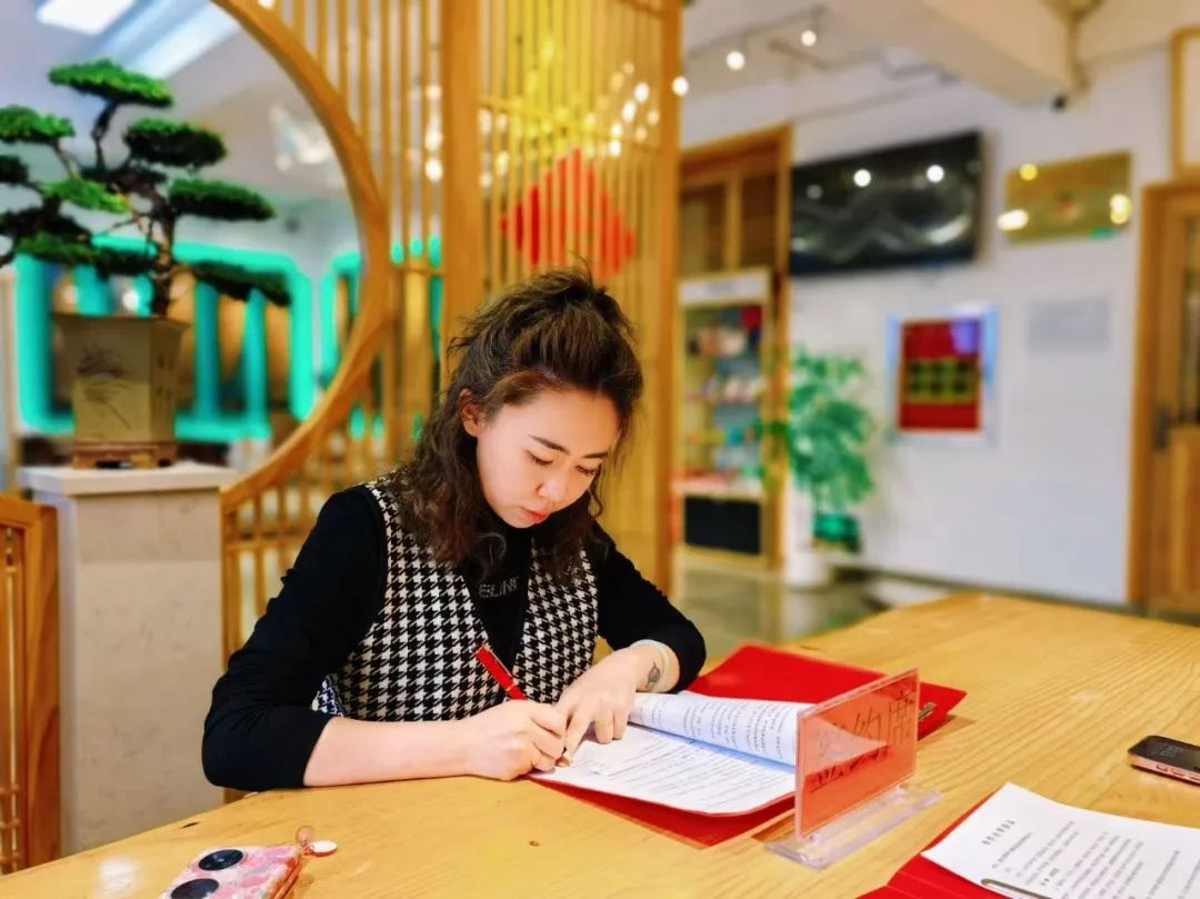 陈思思艺术学校【格林校区】——乐高和少儿编程课程正式与我校签约成功入驻