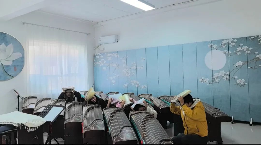 陈思思艺术学校——地震防灾演练